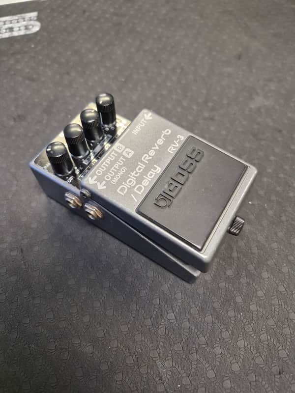 Boss RV-3 Digital Reveb / Delay Pedal image 1
