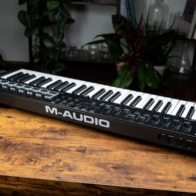 M-Audio Oxygen Pro 49 MIDI Keyboard Controller 2020 - Present - Black imagen 8