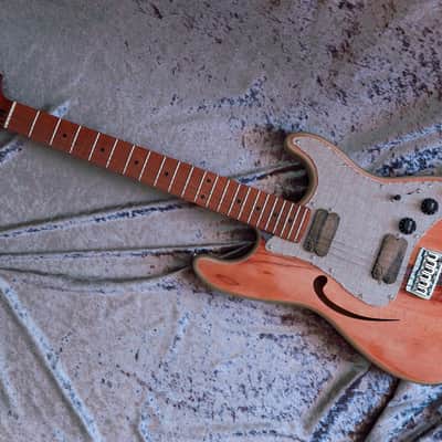 GB Liuteria Traditional Strato semi hollow european walnut relic and resin image 8
