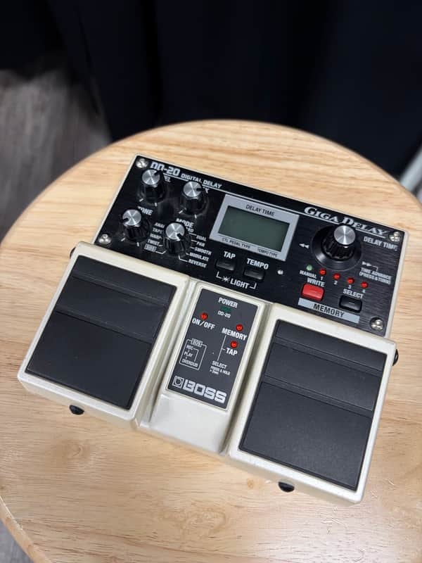 Boss DD-20 Giga Delay image 1