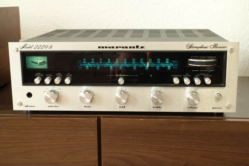 Marantz Model 2220B 20-Watt Stereo Solid-State Receiver Full restored - Vintage sounds with style - 1974 - 1976 image 1