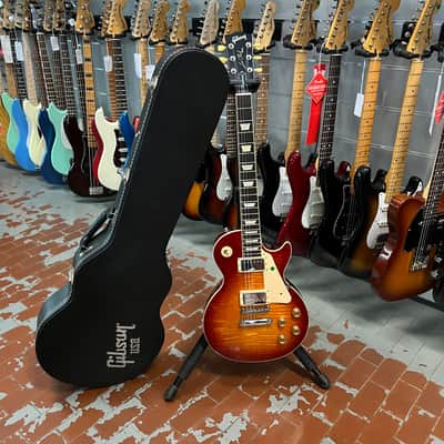 Gibson   Les Paul Traditional Plus 2011 Cherry Sunburst High Flamed Top image 9