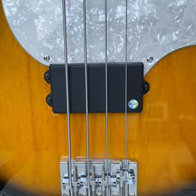 Warning --> Modulus Funk (Flea) 4 String Bass 2009 Sunburst in VG/Excellent condition w/ LANE POOR! image 11