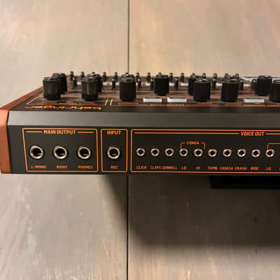 Behringer LM Drum Hybrid 8/12-Bit Sampling Drum Machine 2025 - Present - Black with Wood Sides image 5