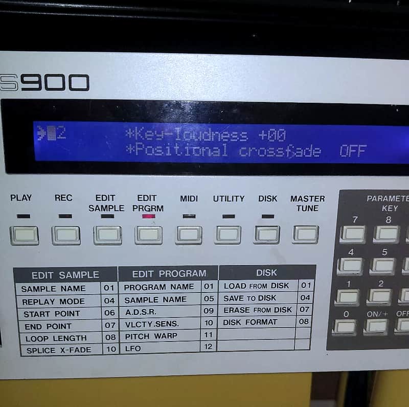 Akai S900 MIDI Digital Sampler 1986 | Reverb