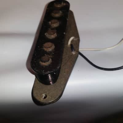 Fender STRATOCASTER Pickup 1979 grey bottom meter read 5.86 image 8