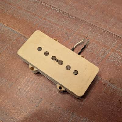 Fender Jazzmaster Guitar Pickup Late 1960s Cream Cover Gray Bobbin 7.91K image 9