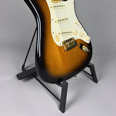 Fender American Deluxe 50th Anniversary Stratocaster - 2004 image 10