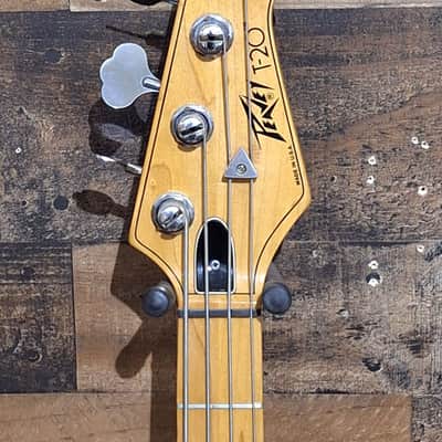 1982 Peavey USA T-20 Bass with Original Hardshell Case image 7