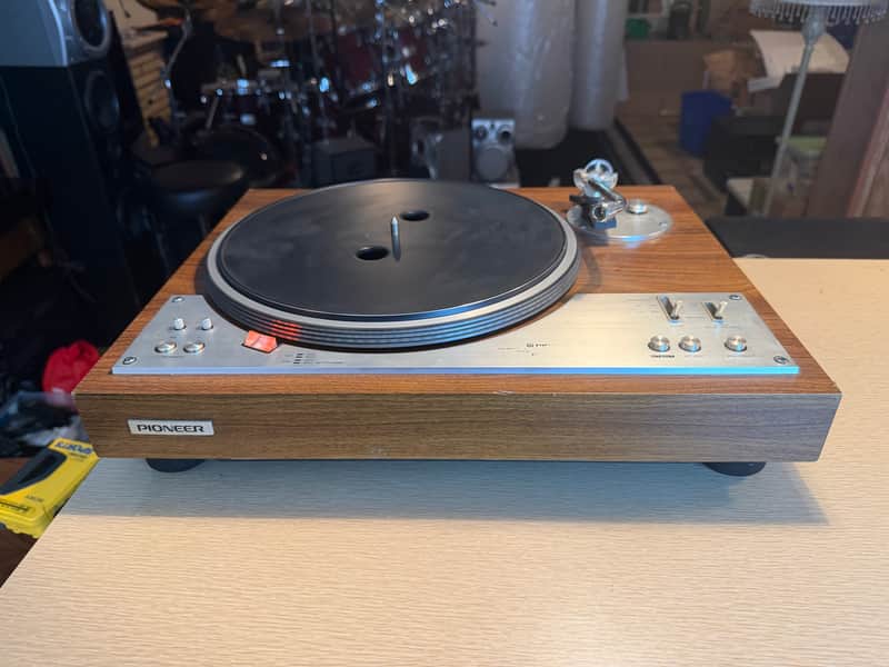 Pioneer PL-530 Vintage Stereo Record Player Turntable SPINS NO CART OR DUSTCOVER