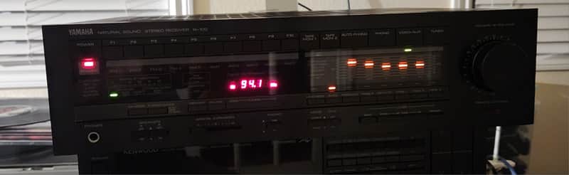 Yamaha Vintage Yamaha R-100 AM/FM Stereo Receiver 80s - Black metal case image 1