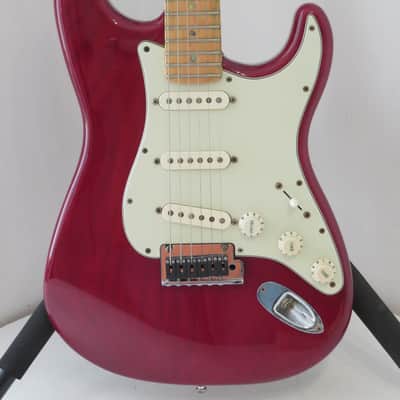 1998 Fender American Deluxe Stratocaster in Cranberry Transparent image 2