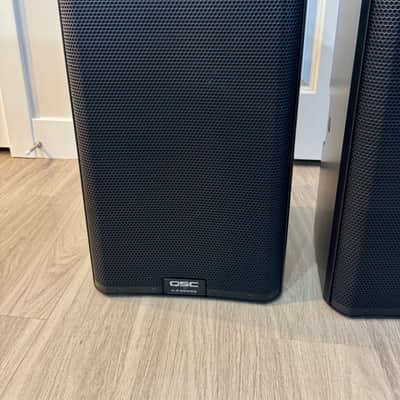 Pair of QSC K12.2 Powered PA Speakers with QSC Bags & Power Cables image 9