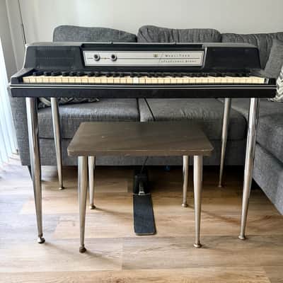 1977 Wurlitzer 200A Just Serviced - SUPER CLEAN! image 1