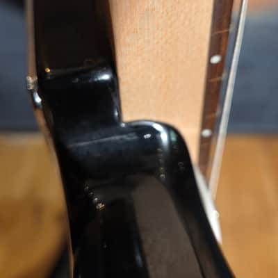 Squier Mini Stratocaster V2 Laurel Fretboard Black image 8