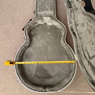 Road Runner RRMAJBO ABS Molded Jumbo Acoustic Guitar Case - JUMBO ACOUSTIC- Black image 1