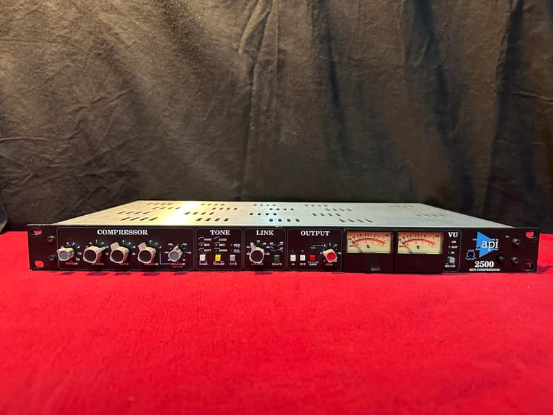 API 2500 Stereo Bus Compressor 2000 - 2019 - Black image 1
