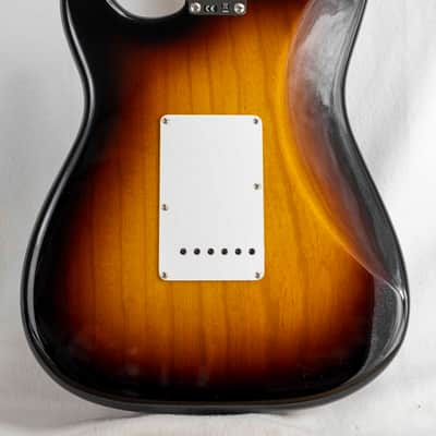Fender LTD 70th Anniversary 1954 Stratocaster Time Capsule Package 1-Piece Quartersawn Maple Neck Fretboard Wide-Fade 2-Color Sunburst image 4