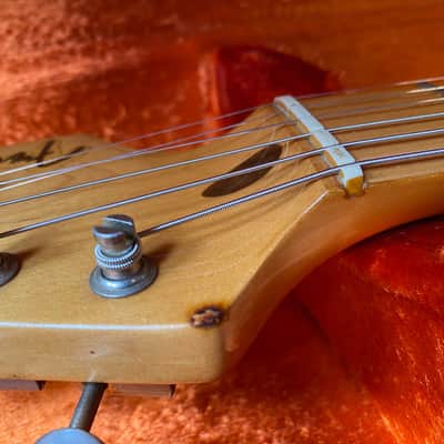 '94 Fender US Vintage Series - '57 Reissue Stratocaster - 2 Colour Sunburst image 9