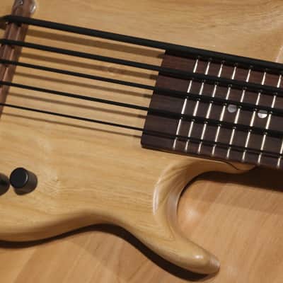 Kala U Bass California Fretted 5 Swamp Ash image 4
