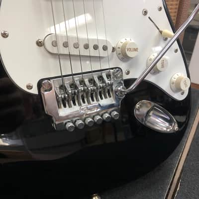 Fender Standard Stratocaster with S1 Tremolo with Maple Fretboard MIJ 1986 - Black w/ Hardcase and Trem Arm image 4