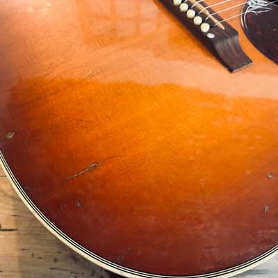 Gibson hummingbird 2003 - Burst image 17
