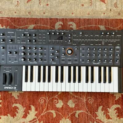 Immagine Sequential Pro 3 Multi-Filter Mono/Paraphonic Synthesizer - 1