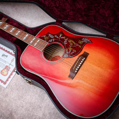 GIBSON USA Custom Shop Custom Hummingbird Quilt #1 of 28 "Heritage Cherry burst" (2008) image 1