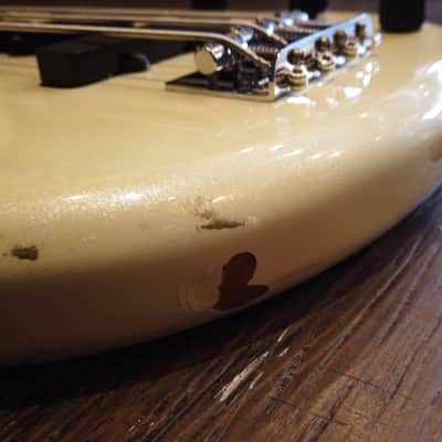 Yamaha MB-40C MotionB Electric Bass Medium Scale - White image 4