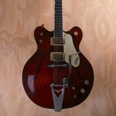 Gretsch G6122 Country Gentleman Electric Guitar in Walnut, 1967 Model image 3
