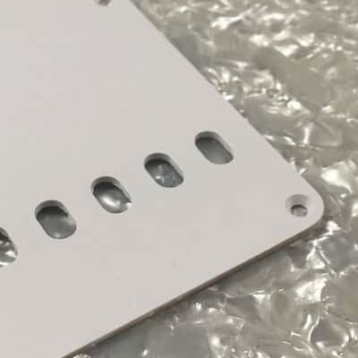 Fender USA Vintage NOS White No Relic Tremolo Cover Strat Back Plate Single Ply image 9