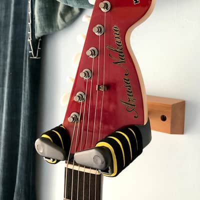 🎻K-on! guitar 🎻Brand New 中野梓 輕音少女 NAKANO AZUSA K on けいおん 結他Official Jazz master Cobain Anime guitar。Cosplay Houkago Tea Time HTT ‘69 Reissue Mustang in Candy Apple Red Fender Japan 秋山澪。🪴🌸👱🏻♀️🌟 image 5