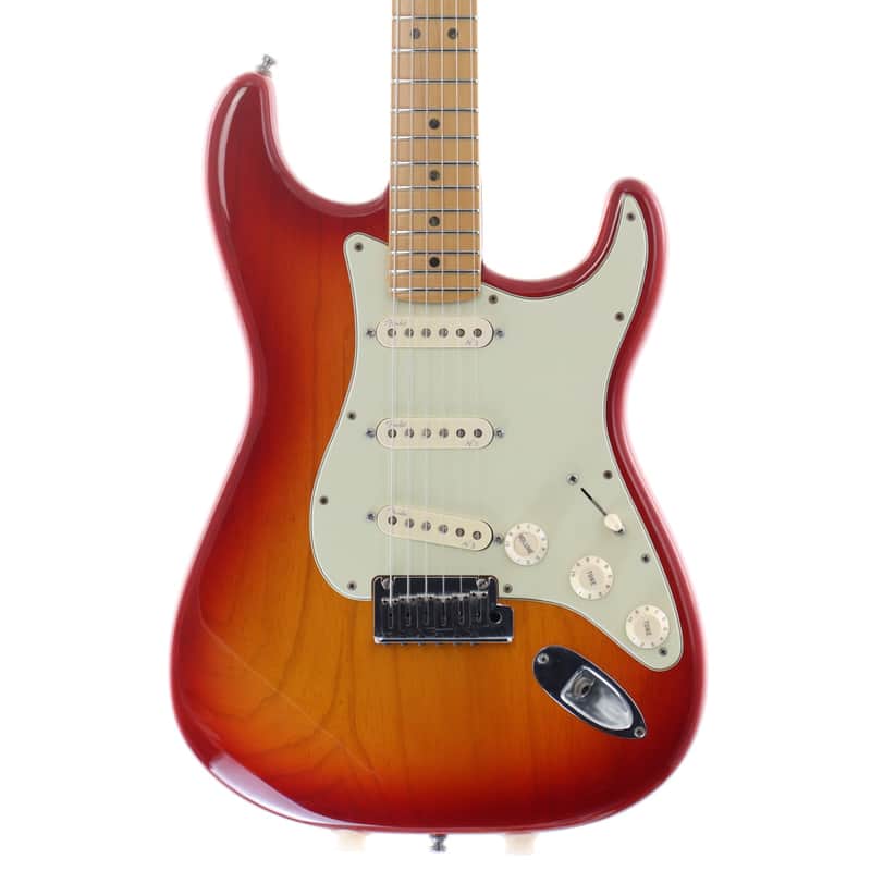 FENDER USA American Deluxe Stratocaster Ash with N3 MF, Aged Cherry Sunburst [US13058527] (06/22) image 1