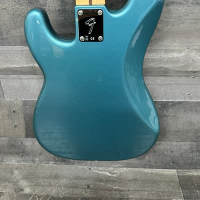 Fender P Bass Metallic Lake Placid Blue Killer Player Bass Mexican image 6