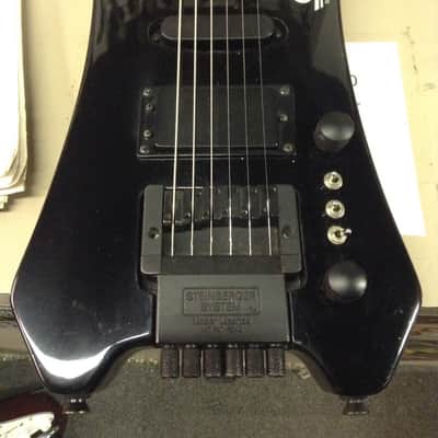 Cort headless Black image 7