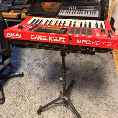 Akai MPC Key 37 Standalone Workstation Synthesizer 2024 - Present - Red image 2