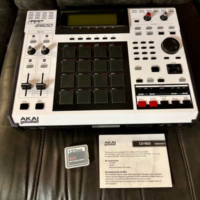 Akai MPC2500 SE Music Production Center image 8