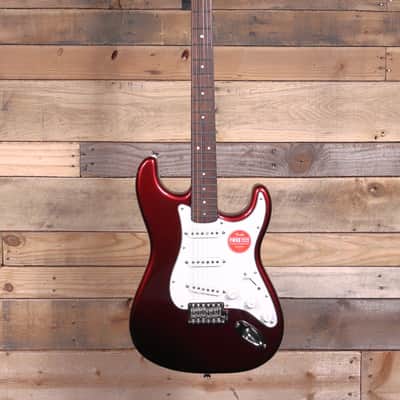 Squier Classic Vibe '60s Stratocaster Electric Guitar Candy Apple Red image 4