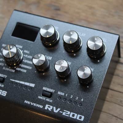 BOSS "RV 200" image 4