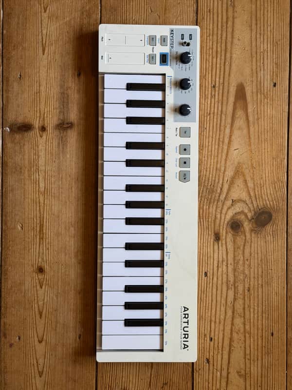 Arturia KeyStep 37 MIDI Controller