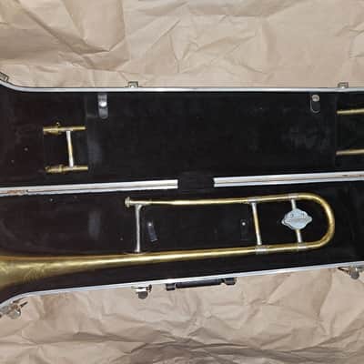 Holton Collegiate Trombone, with case & mouthpiece, USA. Very good condition image 1