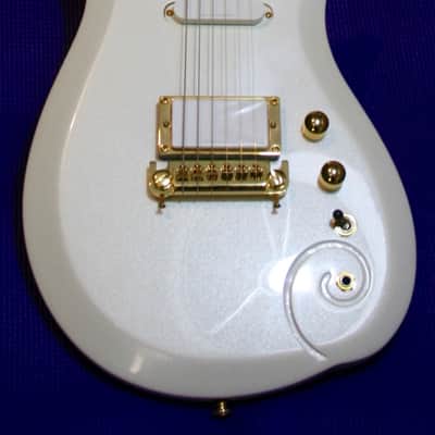 Prince Pearl White Cloud Schecter Diamond Series image 4