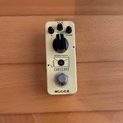 Mooer MAW2 Envelope Auto Wah 2010s - Yellow image 1