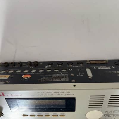 DMX Personally Used MPC2000 image 10