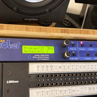 Dave Smith Instruments Poly Evolver Rackmount 4-Voice Polyphonic Synthesizer 2004 - 2011 - Blue image 2