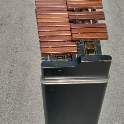 Musser M250 4 1/3 Octave Marimba W/ Rosewood Keys image 2