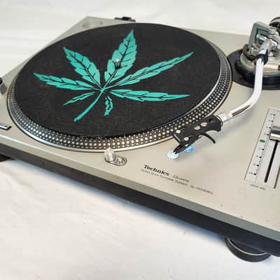 Vintage Technics SL-1200MK2-M Turn Table, 1981, w/GenzBenz Road Case image 5