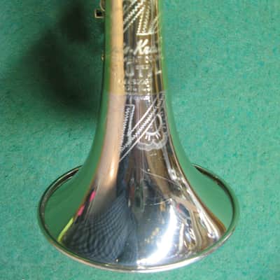 Huttl Cornet - Chris Kratt 1979 - Nickle SIlver Bell Model, Original Case and Chris Kratt MP image 3