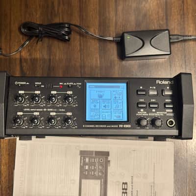 Roland R-88 8-Channel Recorder/Mixer/Interface 2015 - Excellent Condition image 1