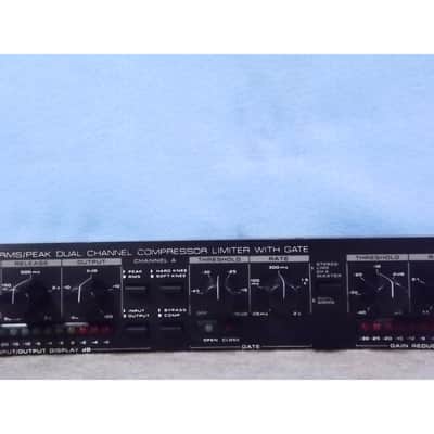 Alesis 3630 Dual-Channel Compressor / Limiter with Gate image 3